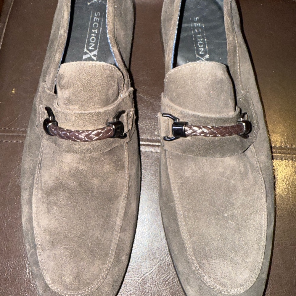 Men’s gray loafers